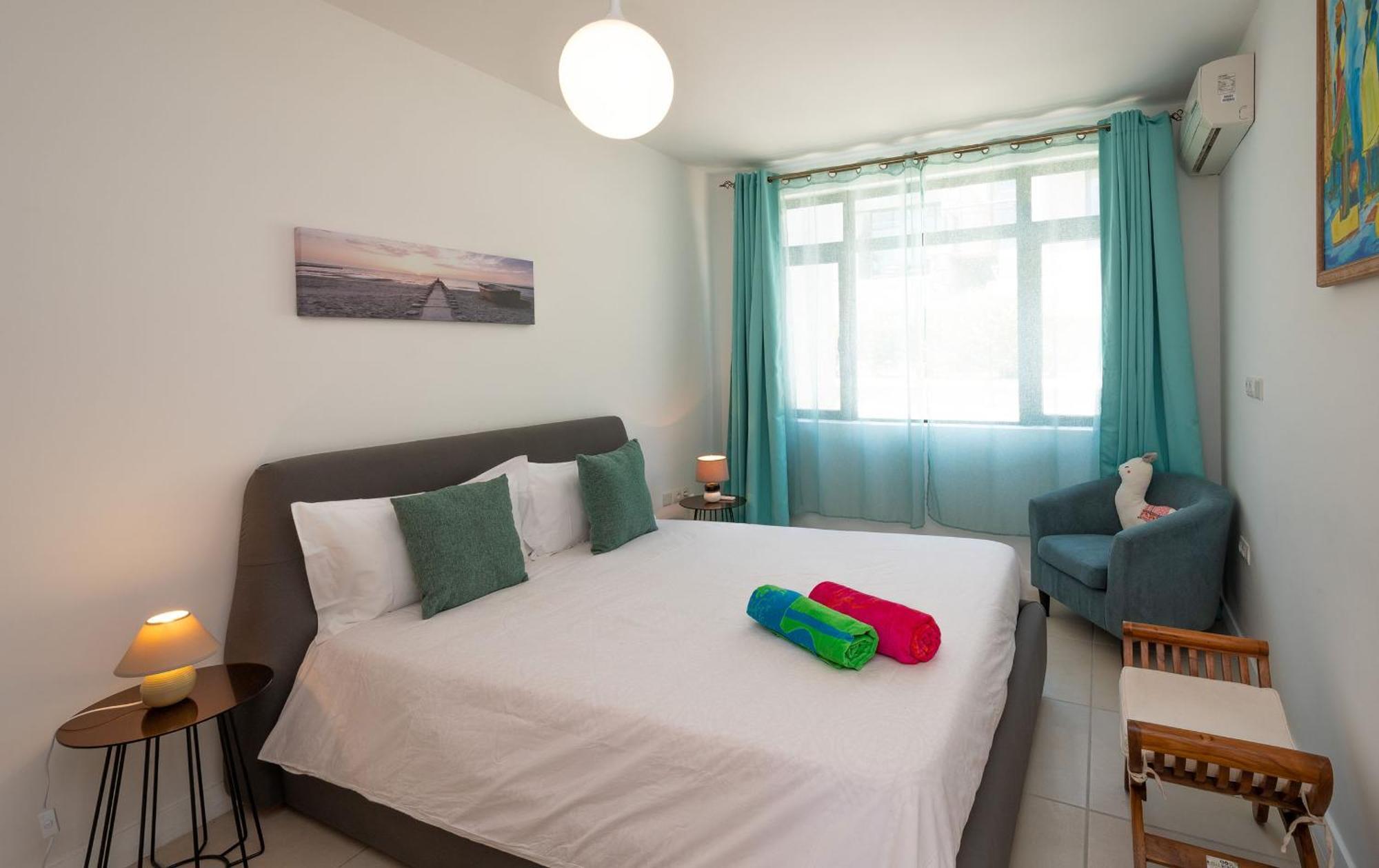 Luxury Beachfront Duplex, Coin De Mire View / 3Bed 马勒勒角 外观 照片