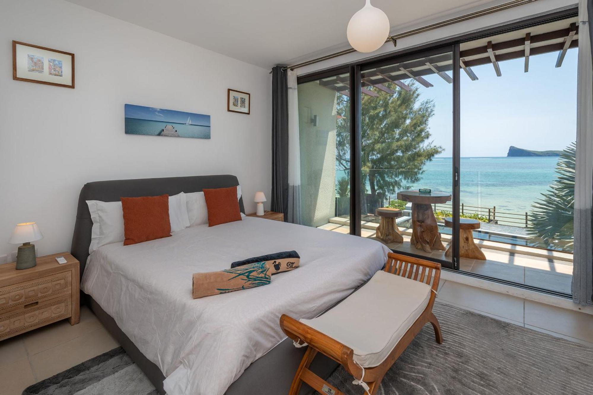 Luxury Beachfront Duplex, Coin De Mire View / 3Bed 马勒勒角 外观 照片