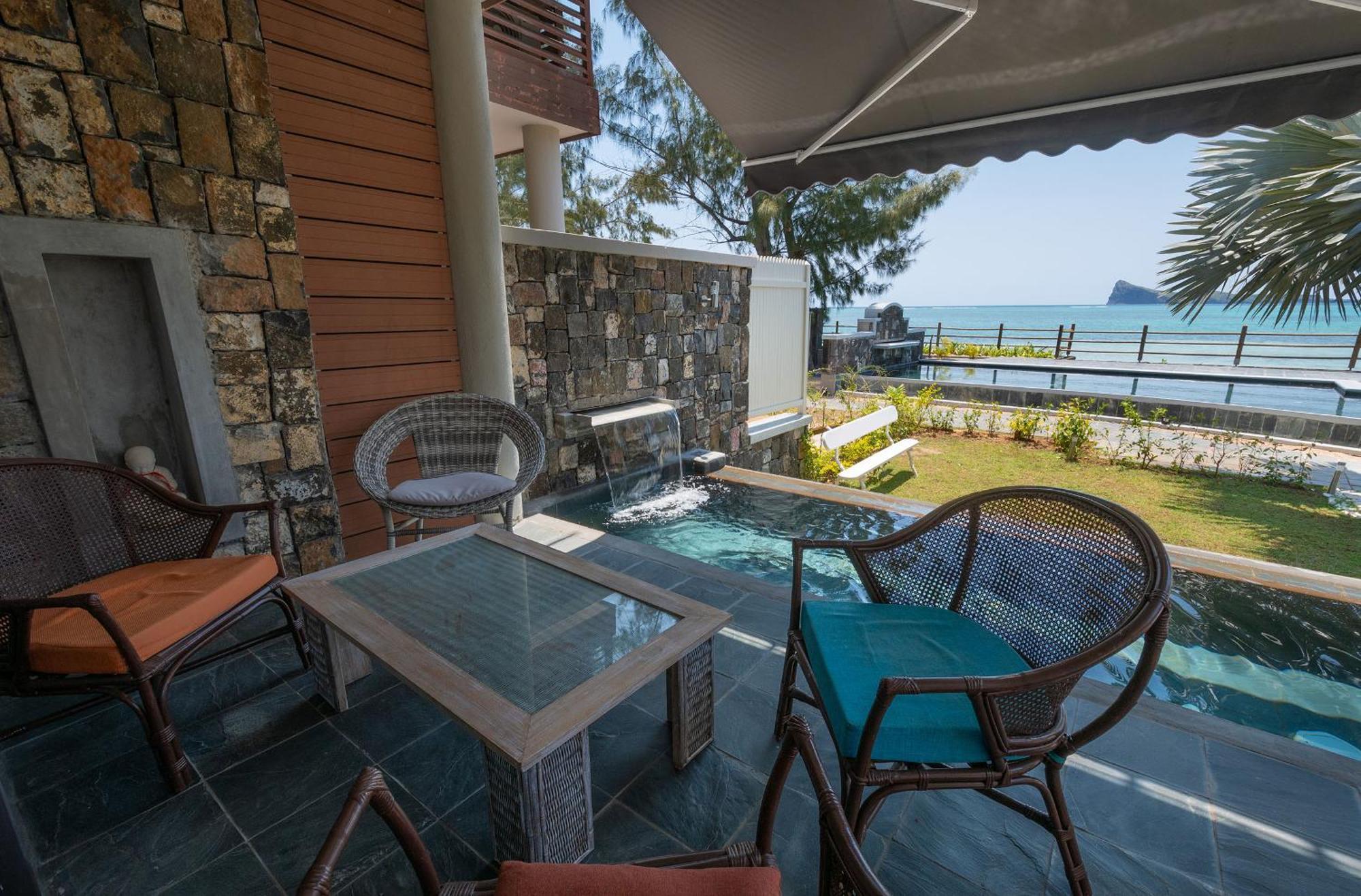 Luxury Beachfront Duplex, Coin De Mire View / 3Bed 马勒勒角 外观 照片