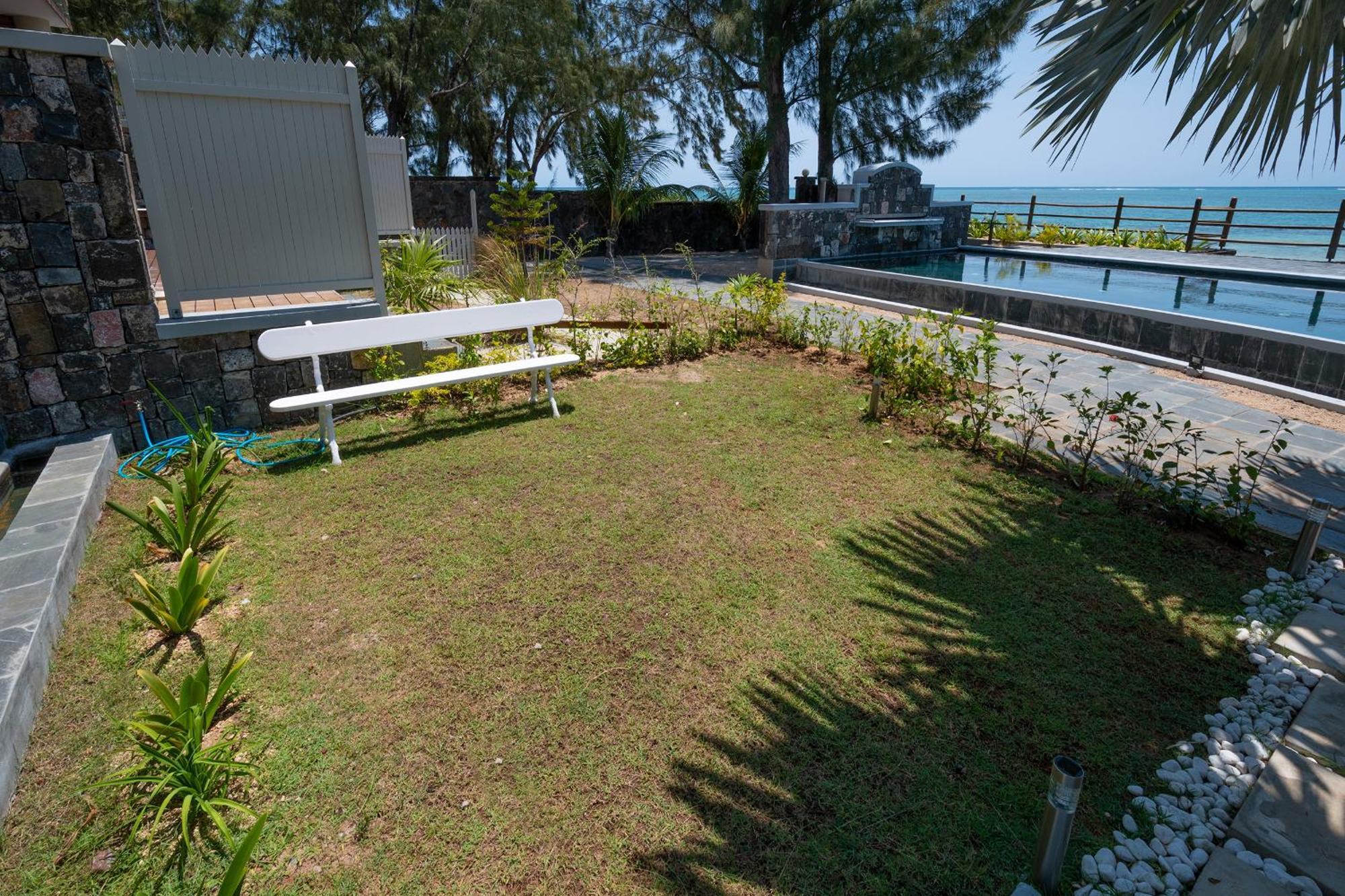 Luxury Beachfront Duplex, Coin De Mire View / 3Bed 马勒勒角 外观 照片